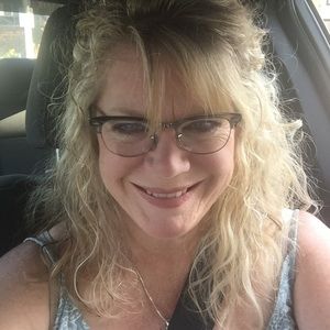 Meet your Posher, Annette